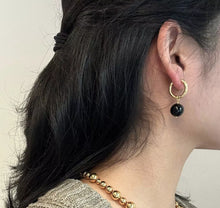 将图片加载到图库查看器,18K Gold Plated 15mm Hoop Huggies Earrings 8mm Black Obsidian