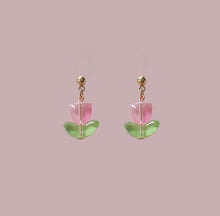 이미지를 갤러리 뷰어에 로드 , 18K Gold Plated Tulip Flower Stud Earrings