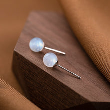 이미지를 갤러리 뷰어에 로드 , S925 Sterling Silver 8mm AAA Natural Moonstone Round Beads Stud Earrings