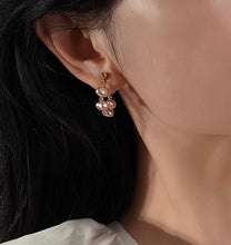 Load image into Gallery viewer, 18K Gold Plated 4mm Purple Pearls Baroque Earrings