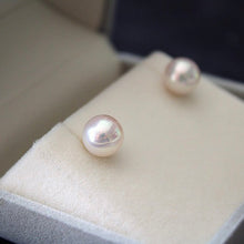 Load image into Gallery viewer, 14K Solid Gold Akoya 5mm Round Pearls Earrings