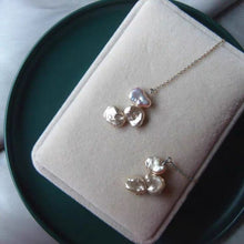 Load image into Gallery viewer, Stainless steel 6-7mm Keshi natural pearls elegant threader earrings, 12cm in length, perfect as bridal and bridesmaid gifts.