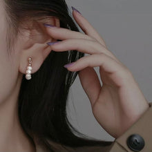 将图片加载到图库查看器,Korean Fashion Baroque 4mm Pearl Hoop Stud Earrings