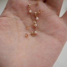 将图片加载到图库查看器,18K Gold Plated/ Surgical Steel 3mm Extra Small Freshwater Button Pearls Stud Earrings