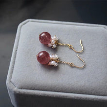 Load image into Gallery viewer, 18k gold plated dangle earrings with 3mm freshwater pearls and 8mm AAA-grade strawberry quartz, 4cm long, hypoallergenic and elegant.
