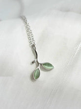 Load image into Gallery viewer, S925 Silver Olive Branch Imitation Cat's Eye Green Stone Necklace ~16-17 inches