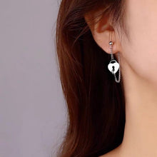将图片加载到图库查看器,Korean fashion punk earrings with an 18mm love lock charm and 5cm chain, perfect for making a bold and edgy statement.