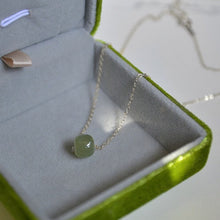 이미지를 갤러리 뷰어에 로드 , 단일 구슬/트리플 구슬 녹색 정통 미처리 연옥 옥 Hetian Jade 10x9mm 목걸이 16-18 인치 봄 반지