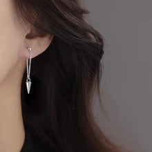 Load image into Gallery viewer, Solid steel stud earrings with Korean-style Kpop bullet spike design, seamless charm, and gothic aesthetic. Available in 1 or 2cm sizes, with a total length of 4-5cm.
