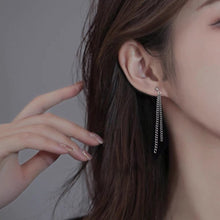 将图片加载到图库查看器,A pair of hypoallergenic surgical stainless steel stud earrings featuring double 2x2mm curb chains, available in 5cm and 6cm lengths, showcasing a sleek and trendy design.