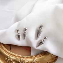 将图片加载到图库查看器,Hypoallergenic surgical stainless steel earrings with small spikes, available in 1cm or 2cm sizes, ideal for a punk gothic style.