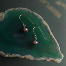 이미지를 갤러리 뷰어에 로드 , 베스트 셀러 1 쌍 18K 금 도금/실버/서지컬 스틸/S925 한국어 4mm 담수 단추 진주 작은 매달려 저자극성 귀걸이