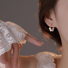 Load image into Gallery viewer, 18K gold plated surgical steel Korean fashion hoop stud earrings with AAA-grade 4-5mm pearls, perfect for adding a touch of sophistication to any outfit.