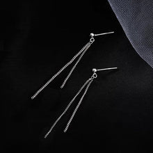 将图片加载到图库查看器,A pair of hypoallergenic surgical stainless steel stud earrings featuring double 2x2mm curb chains, available in 5cm and 6cm lengths, showcasing a sleek and trendy design.