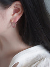 将图片加载到图库查看器,18K gold plated earrings with AAA-grade natural strawberry quartz 4mm round beads, perfect for adding a touch of sophistication and femininity to any outfit.