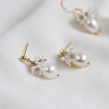 Load image into Gallery viewer, 18K Gold Plated Freshwater Pearls with Flower Beads Earrings
