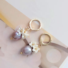 Load image into Gallery viewer, 18K Gold Plated 10mm Purple Pearl Freshwater Flora Beads Earrings
