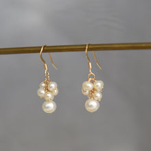 이미지를 갤러리 뷰어에 로드 , Gold Plated S925 Freshwater Pearls Dangle Earrings
