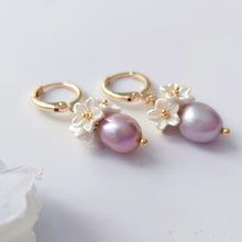 Load image into Gallery viewer, 18K Gold Plated 10mm Purple Pearl Freshwater Flora Beads Earrings
