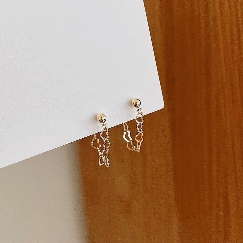 18K gold-plated surgical stainless steel heart chain earrings, 2.5cm in length, minimalist and elegant.