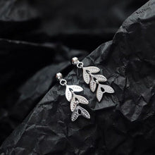 Load image into Gallery viewer, Stainless steel small Ear of Wheat Leaves earrings, 2cm, hypoallergenic and elegant.
