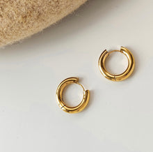 Load image into Gallery viewer, 18K Gold Plated 15-16mm Hoop Huggies Earrings
