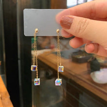 이미지를 갤러리 뷰어에 로드 , 골드 도금/실버 체인 스몰 클리어 Ab 레인보우 큐브 설탕 크리스탈 오스트리아 미니 6mm 귀걸이 7cm
