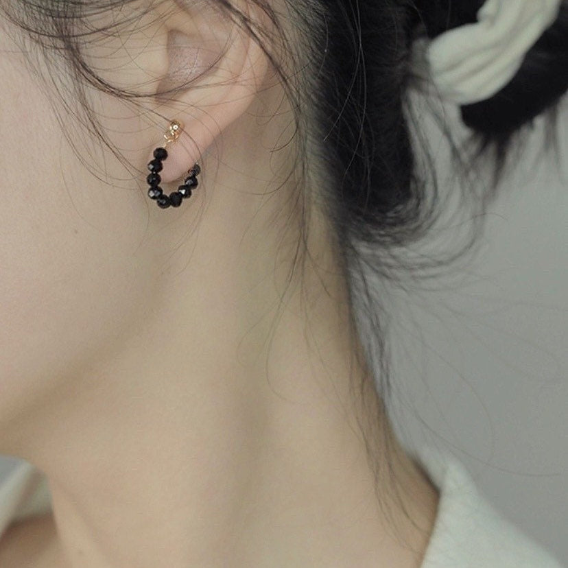 골드 도금 스터드 4mm 천연 블랙 토르말린 연마 비즈 귀걸이
