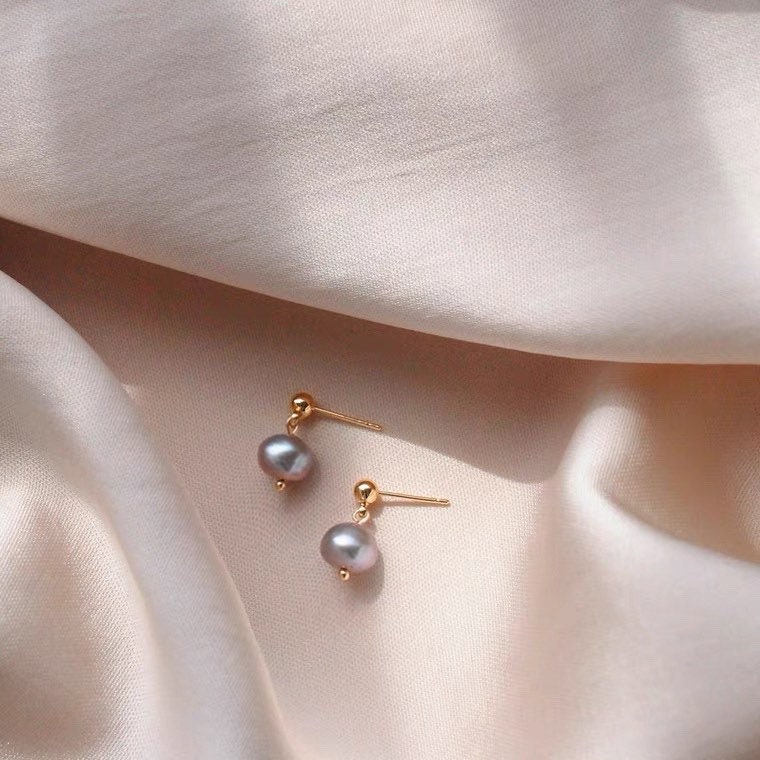 Gold Natural Freshwater 4-6mm Small Button Grey Pearls Earrings