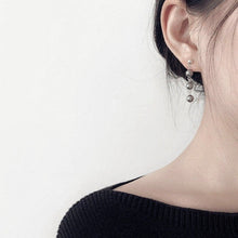 이미지를 갤러리 뷰어에 로드 , 한국 패션 7-8 mm 다크 크리스탈 그레이 진주 스터드 귀걸이

