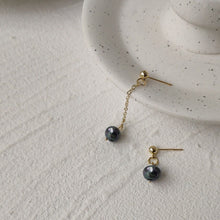 Load image into Gallery viewer, Silver/Gold Asymmetrical 2pc Different Design Black Natural Pearl 5mm Chain Earrings Stud
