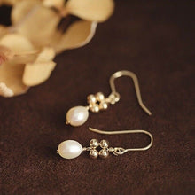 将图片加载到图库查看器，Korean Gold/silver Steel Beads 4-5mm Freshwater 7mm Oval Pearls Wire Wrapped Nickel Free Dangle Earrings
