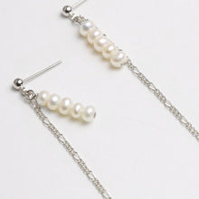 Load image into Gallery viewer, Silver Korean Natural 3mm Mini Pearls Bar Figaro Chain Earring 6-7cm
