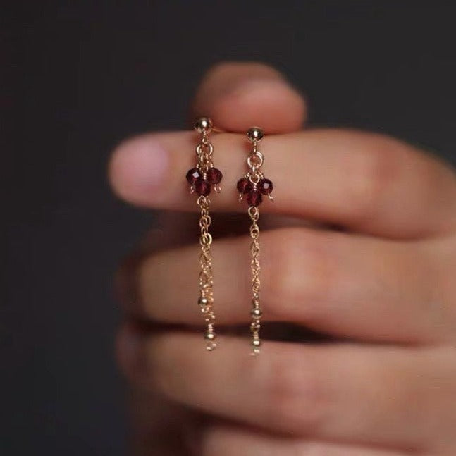 금 도금 강철 4mm 작은 작은 면 처리된 브라질 가닛 비즈 탄생석 스터드 귀걸이 5.5cm