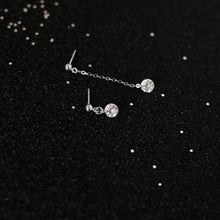 이미지를 갤러리 뷰어에 로드 , 한국어 비대칭 2pc 다른 디자인 외과 강철 미니멀리스트 스터드 AAAA 큐빅 지르코니아 5mm 귀걸이
