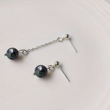 Load image into Gallery viewer, Silver/Gold Asymmetrical 2pc Different Design Black Natural Pearl 5mm Chain Earrings Stud
