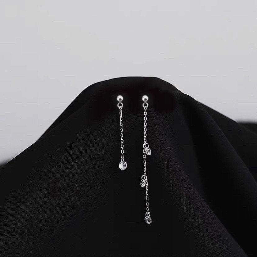 우아한 비대칭 2개 다른 디자인 5mm 큐빅 지르코니아 체인 귀걸이 스틸 2.5cm/4.5cm