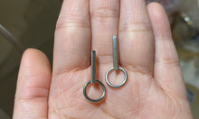 이미지를 갤러리 뷰어에 로드 , 한국 기하학 1.5cm 직사각형 기둥 10x10mm 원형 링 스터드 귀걸이
