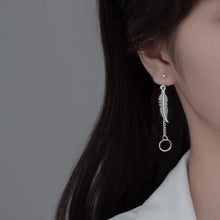 이미지를 갤러리 뷰어에 로드 , 한국 패션 펑크 깃털 원형 참 귀걸이 스테인레스 스틸 6cm
