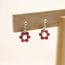 이미지를 갤러리 뷰어에 로드 , 강철 꽃 와이어 포장 3mm 작은 가넷 천연 보석 귀걸이
