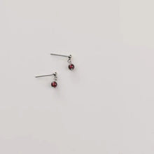 이미지를 갤러리 뷰어에 로드 , 단일 구슬 실버 스틸 3mm 작은 가넷 천연 보석 귀걸이
