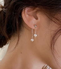 이미지를 갤러리 뷰어에 로드 , 한국 이중 체인 5mm 크리스탈 진주 귀걸이 스테인레스 스틸
