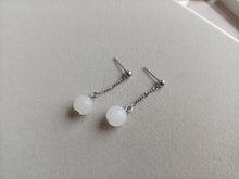 이미지를 갤러리 뷰어에 로드 , 스틸 피가로 체인 8mm 백옥 귀걸이 4cm
