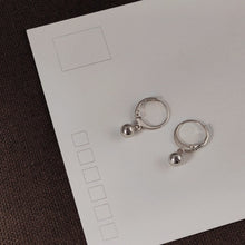 Load image into Gallery viewer, Lever back Hoop Earrings 4mm Seamless Solid Surgical Stainless Steel Ball Bead Earrings
