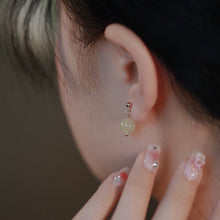 이미지를 갤러리 뷰어에 로드 , 미니멀리스트 18K 골드 도금 8mm A등급 천연 보석 라이트 그린 제이드 귀걸이 스터드
