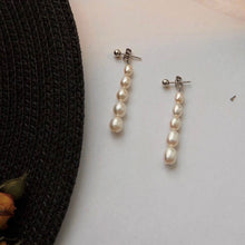 Load image into Gallery viewer, Surgical Steel 4-7mm Freshwater Oval Pearls Bar Earrings Stud
