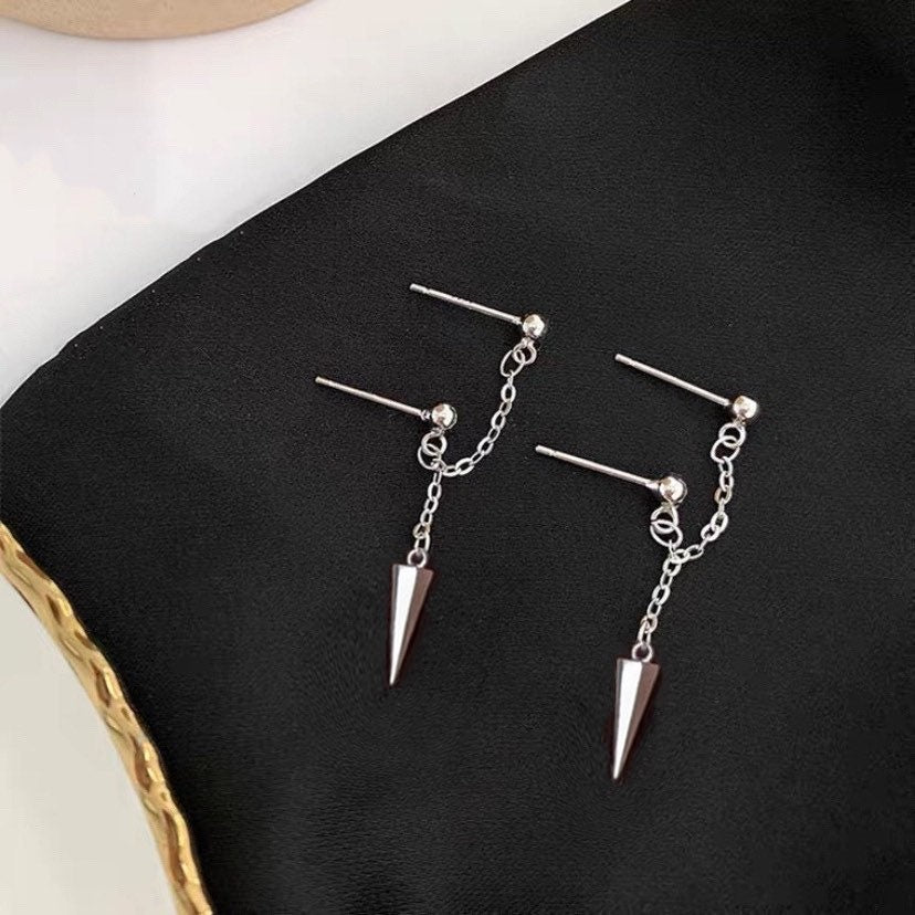 Korean Double Piercing Earrings 2cm Seamless Bullet Spike Kpop Gothic Earrings 4.5cm