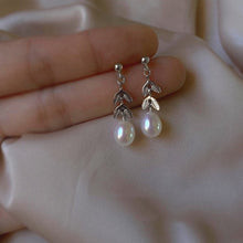 Load image into Gallery viewer, Surgical Stainless Steel Ear of Wheat Leaves 5mm Freshwater Pearls Earrings
