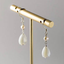 Load image into Gallery viewer, S925 Dangle Hook White Champaca Flower Mother of Pearl 8-9mm Earrings
