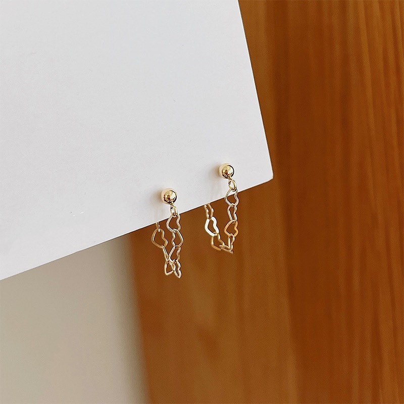 18K gold plated surgical stainless steel heart chain earrings, 2.5cm in length, ideal for adding a touch of minimalist charm and sophistication to any outfit.